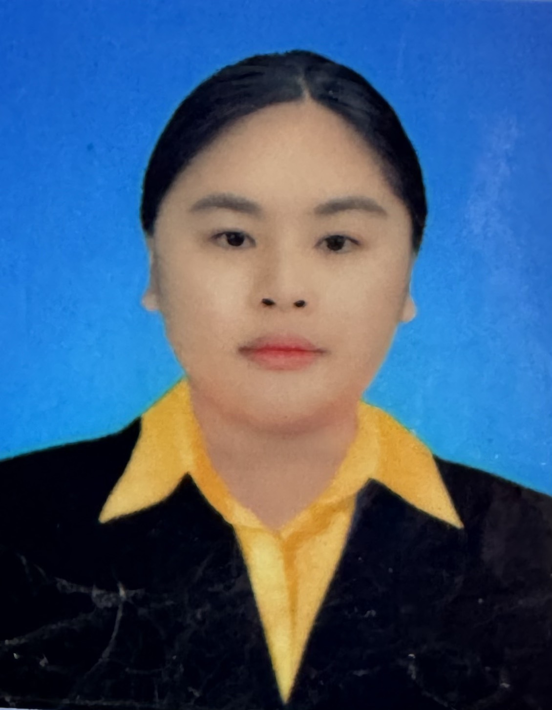นางสาวเอื้อมภรณ์  คุณสมบัติ